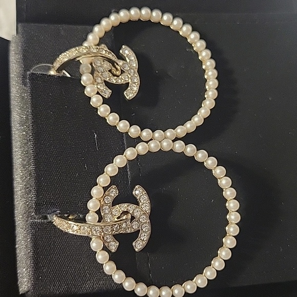 Beautiful authentic Chanel earrings - Picture 2 of 7